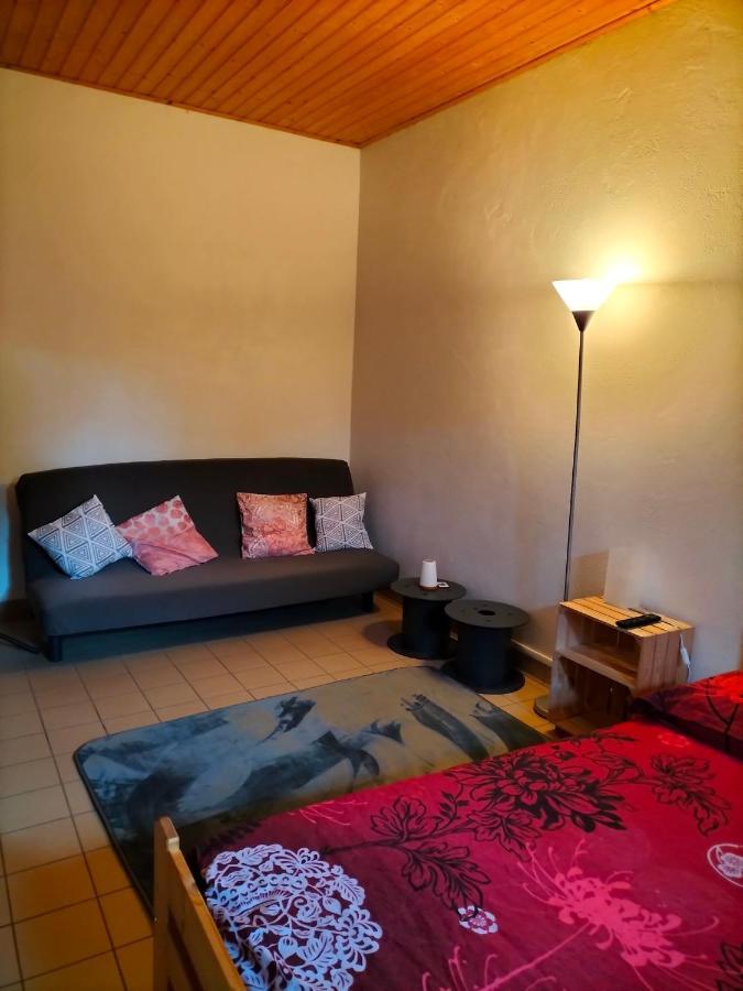 Studio Confortable Proche Des Sites Touristiques Issendolus Ngoại thất bức ảnh